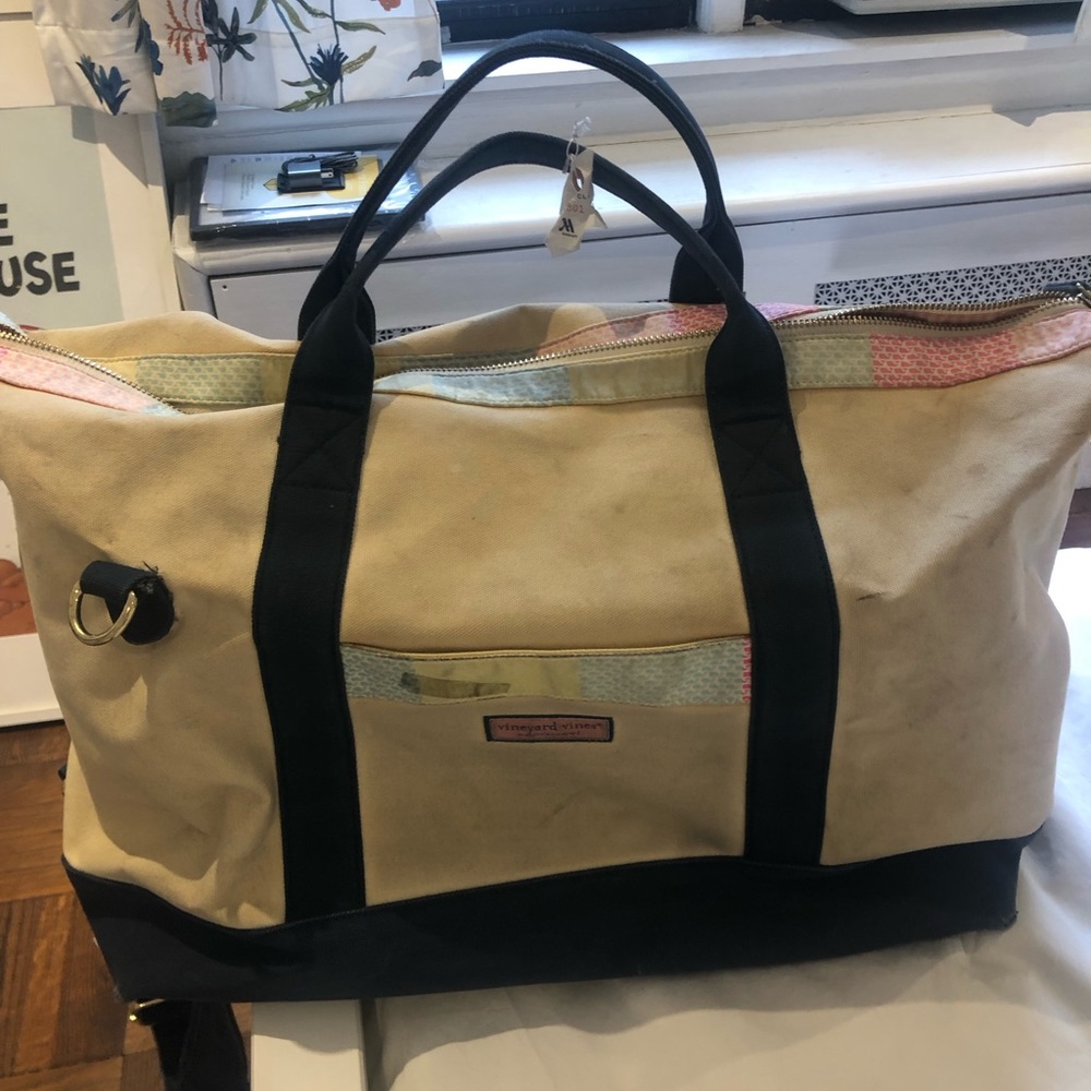 Vineyard Vines duffel bag